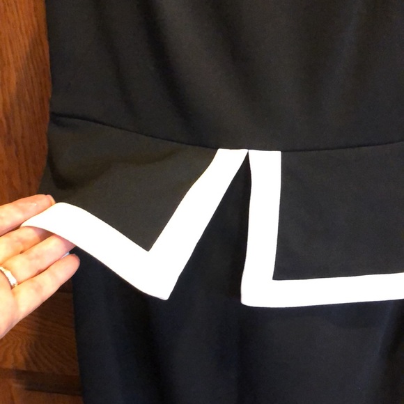 Calvin Klein dress 4 EUC - Picture 2 of 3